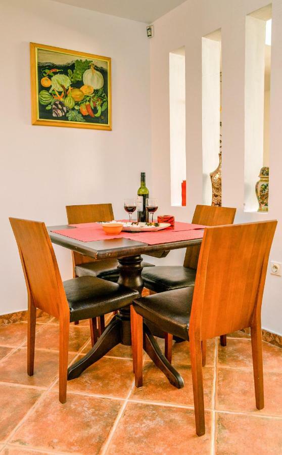 Tomas Apartments Szkopje Kültér fotó