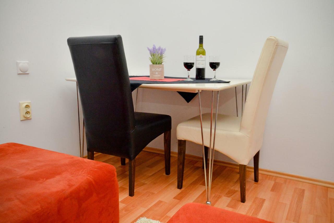 Tomas Apartments Szkopje Kültér fotó